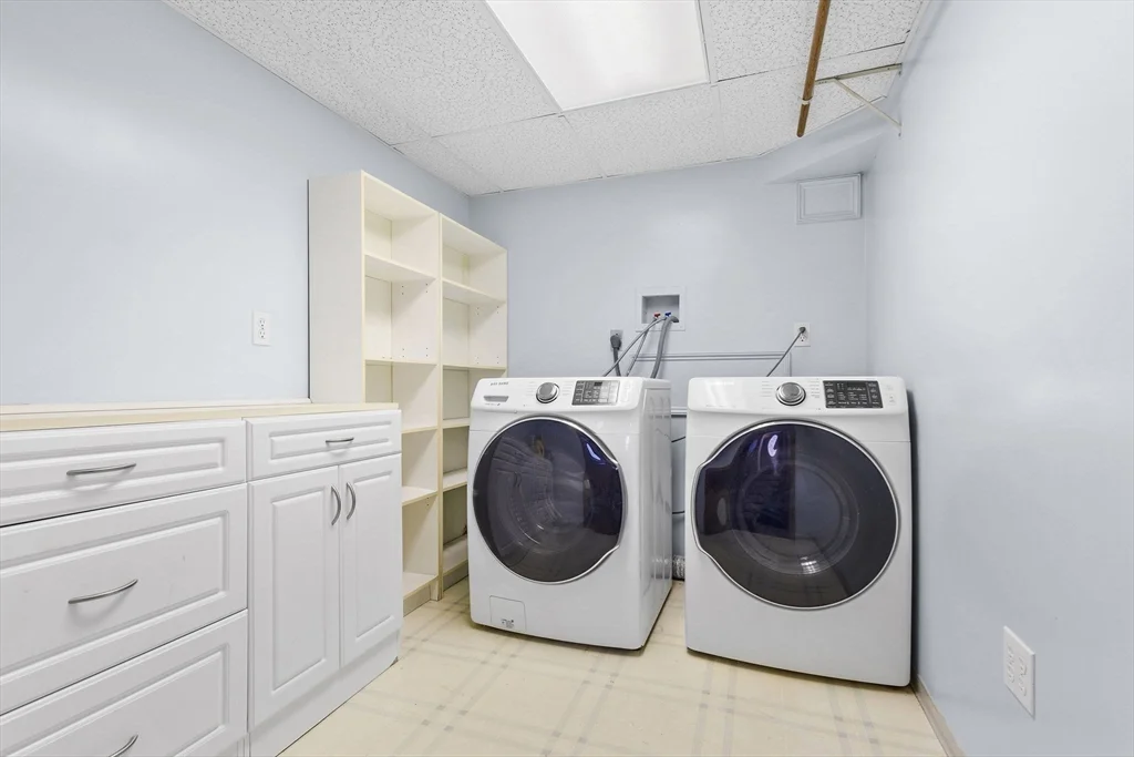 77 Colonial Rd, Sudbury