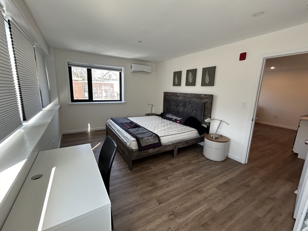 64 Salem St, Medford