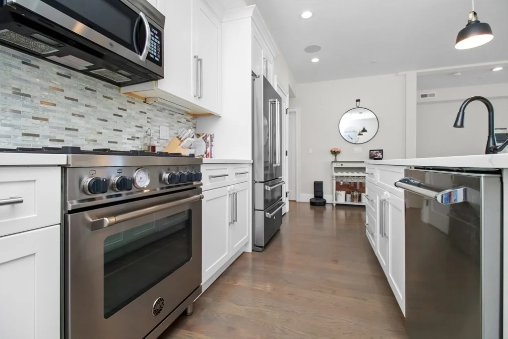 2 Elm St, Dorchester