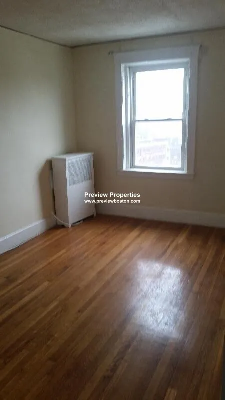 1615 Commonwealth Ave, Brighton