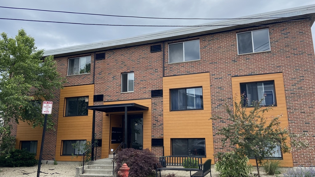 14 Murdock, Ball Square