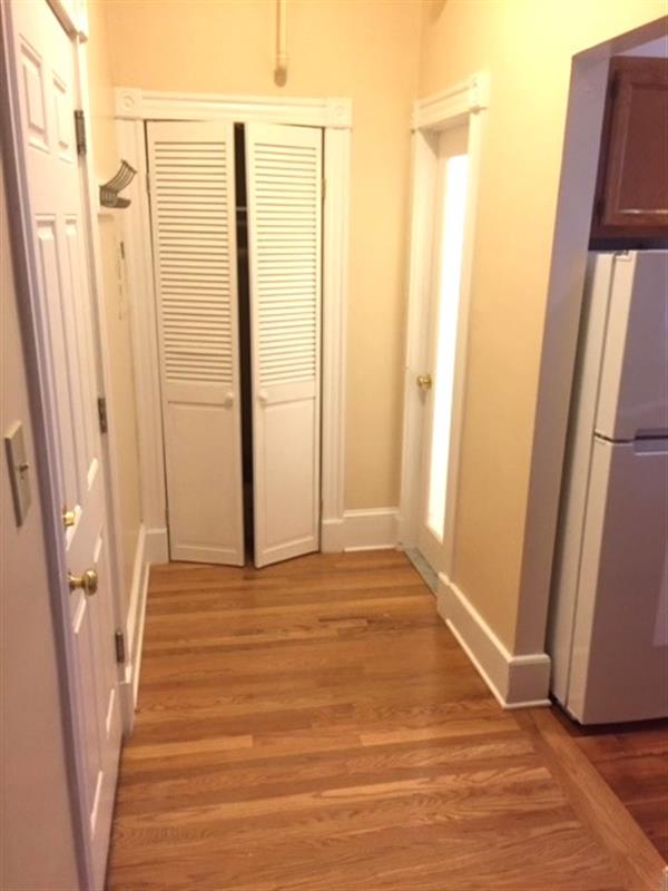 888 Massachusetts Ave, Riverside