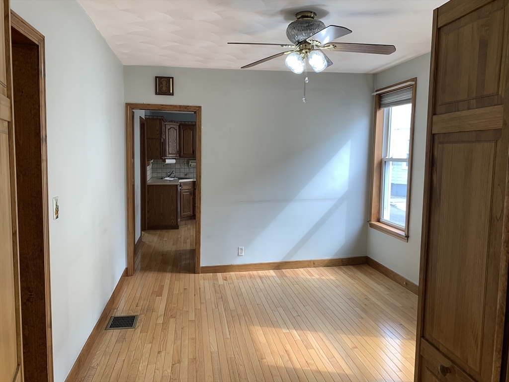 686 East 7th St, South Boston