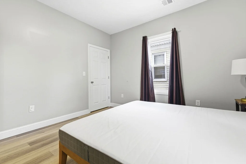 125-127 Arsenal St, Watertown