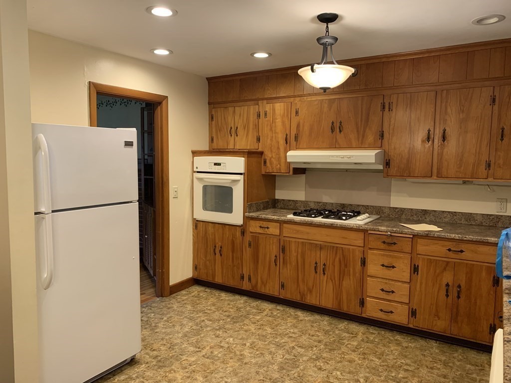 8 Tower Ter, Wareham