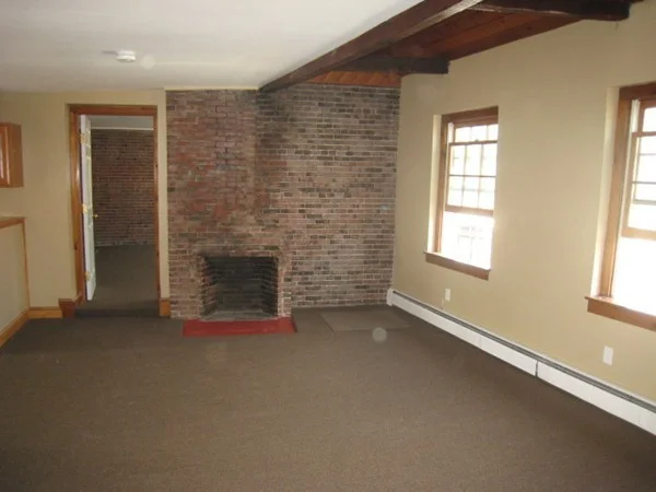 45 Main St, Gloucester