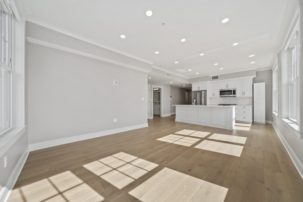 353 Summer St, Davis Square