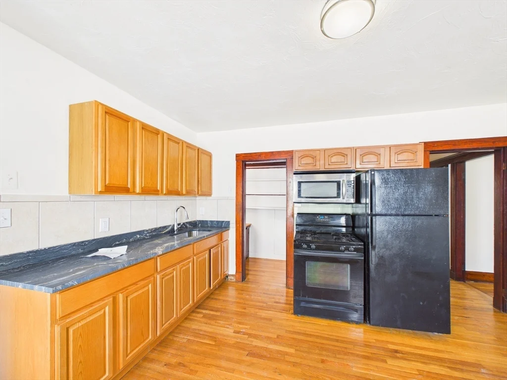 4 River St, East Dedham