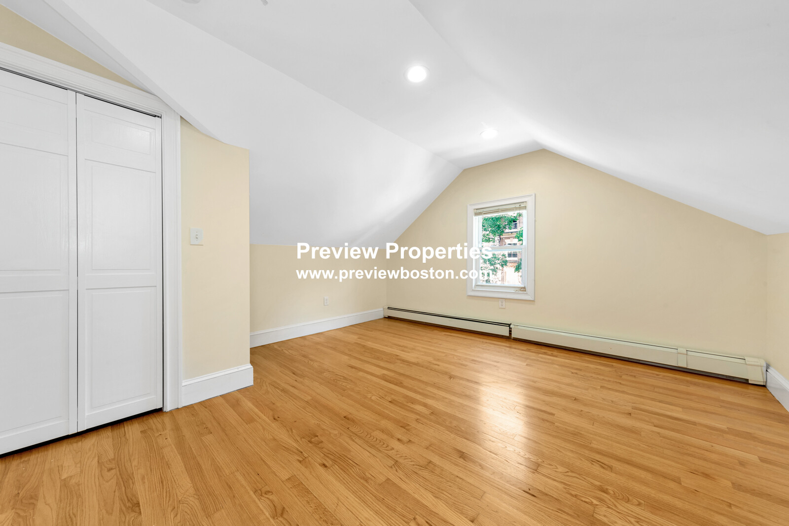 4 School St, Roxbury