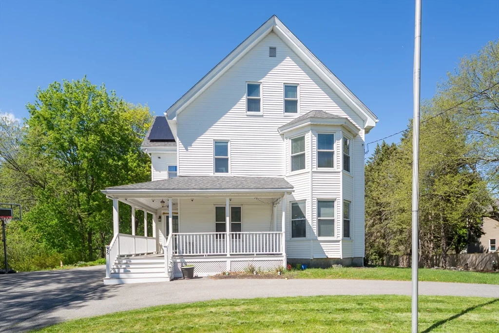 26 Pine St, Natick