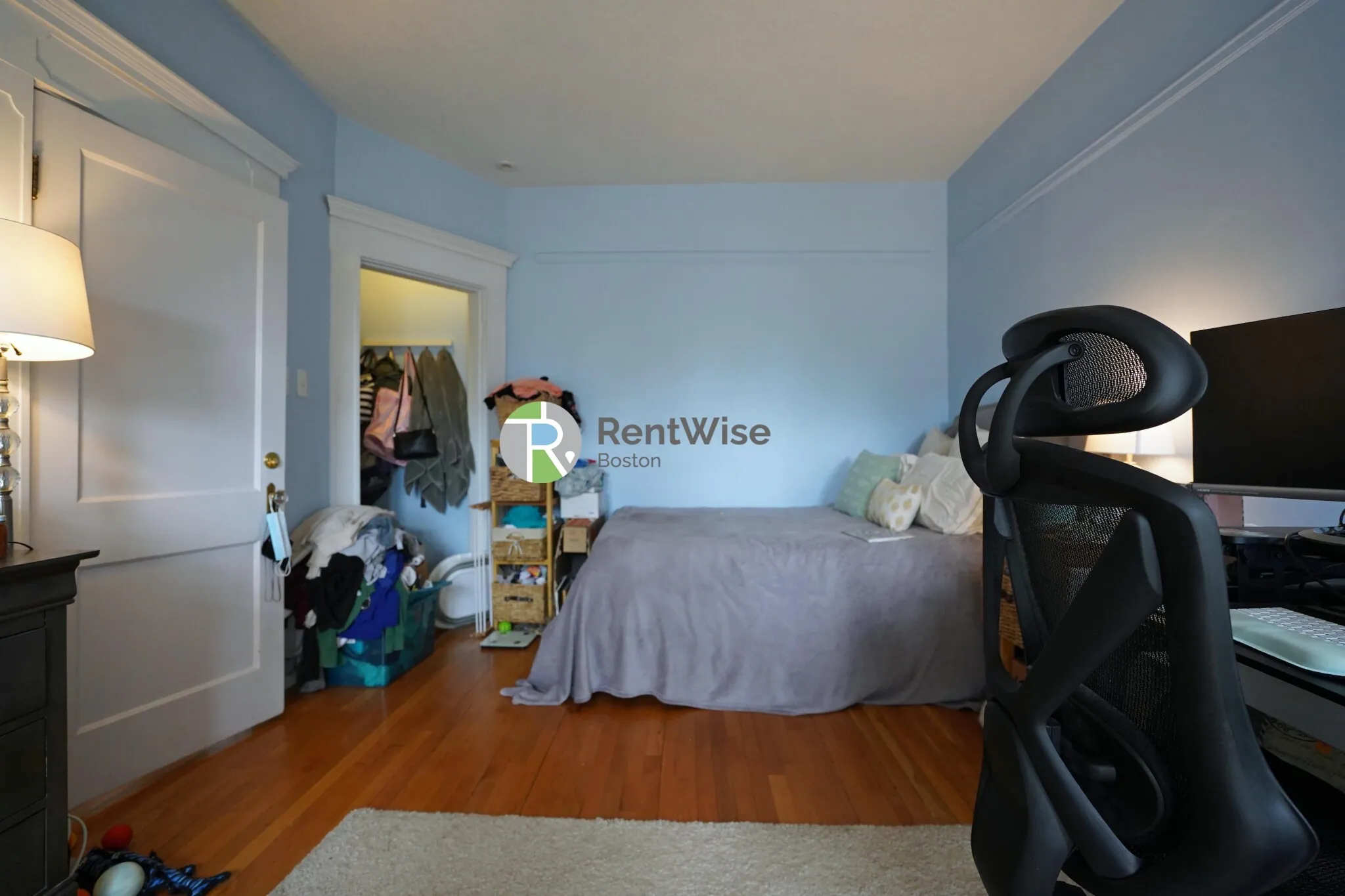 94 Naples Rd, North Brookline