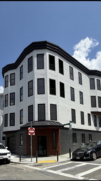 78 Gates, South Boston