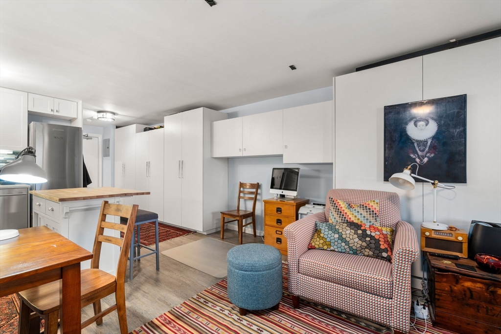 32 Whites Ave, Watertown