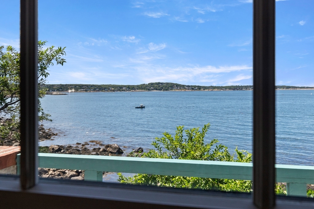 37 Marmion Way, Rockport