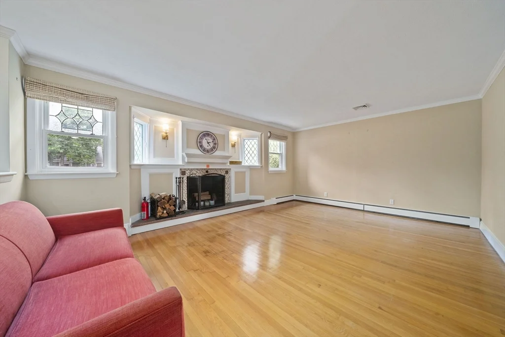 114 Main St, Norwell