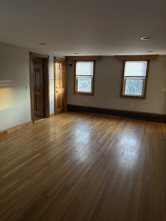 903 Prospect, Somerset