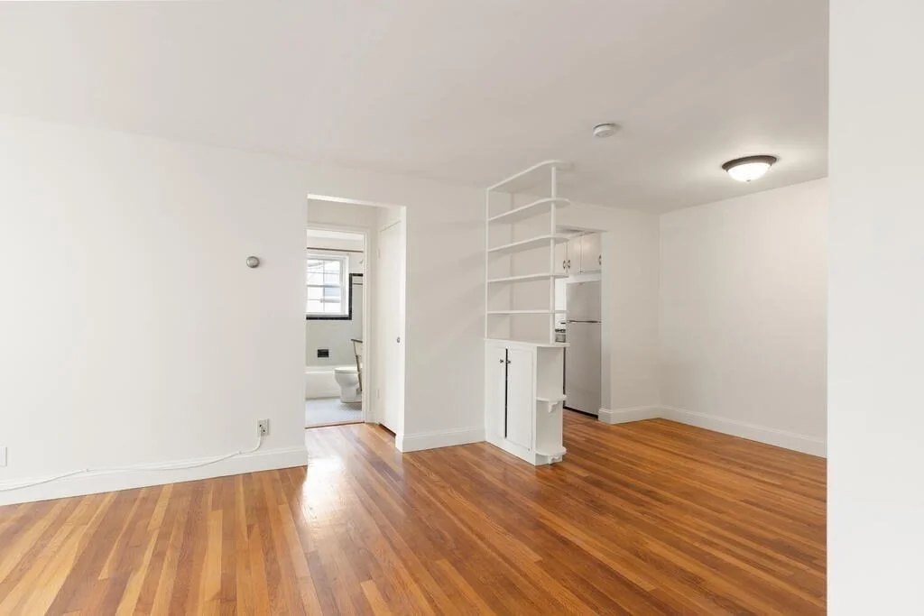 4 Menotomy Rd, Arlington