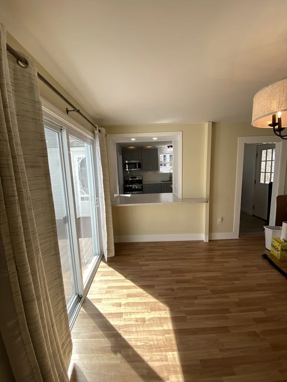 74 Moore Ave, Warren