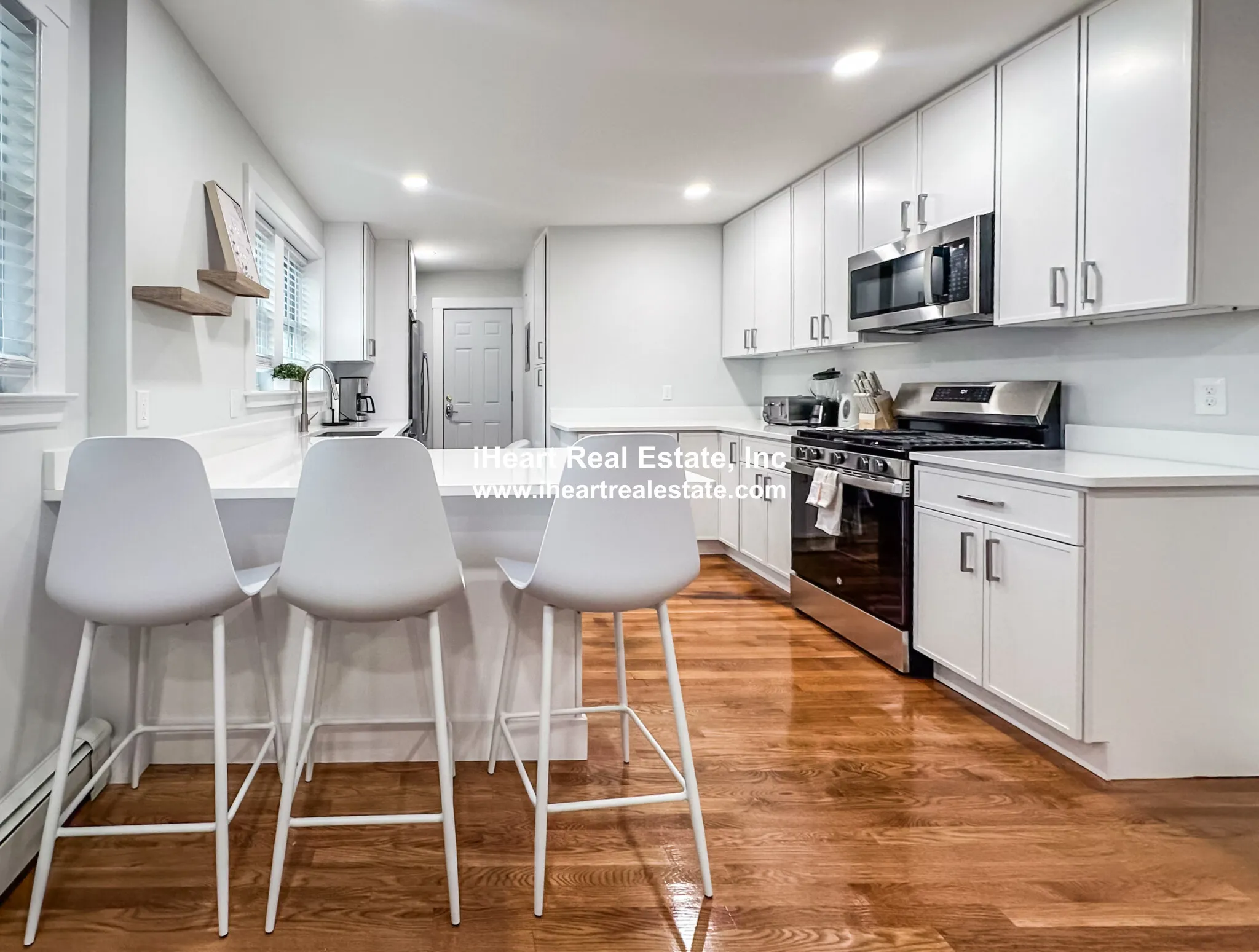 65-67 Saint James Circle, Hunnewell Hill