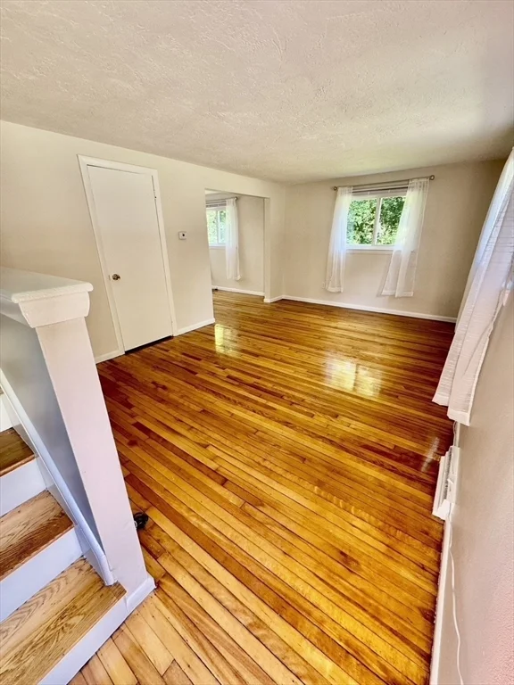 114 Central St, Acton