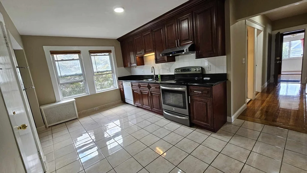 13 Beacon St, Quincy
