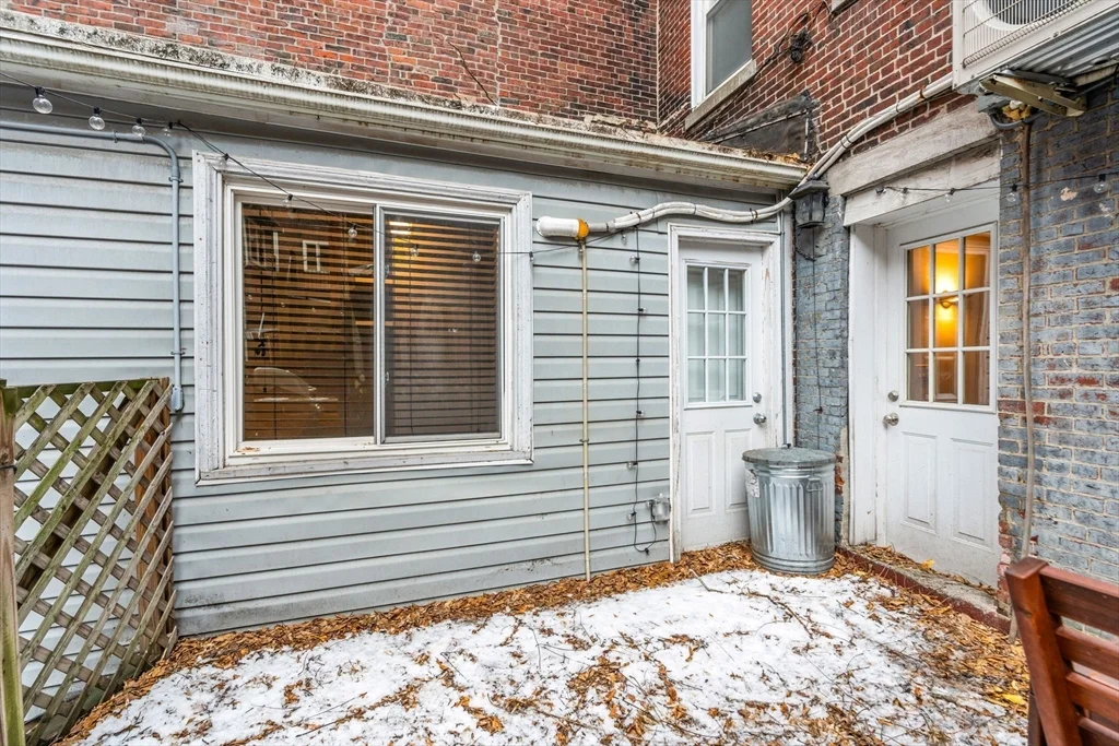 8 Moon St, North End