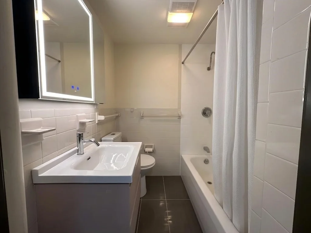 64 Goodenough St, Oak Square