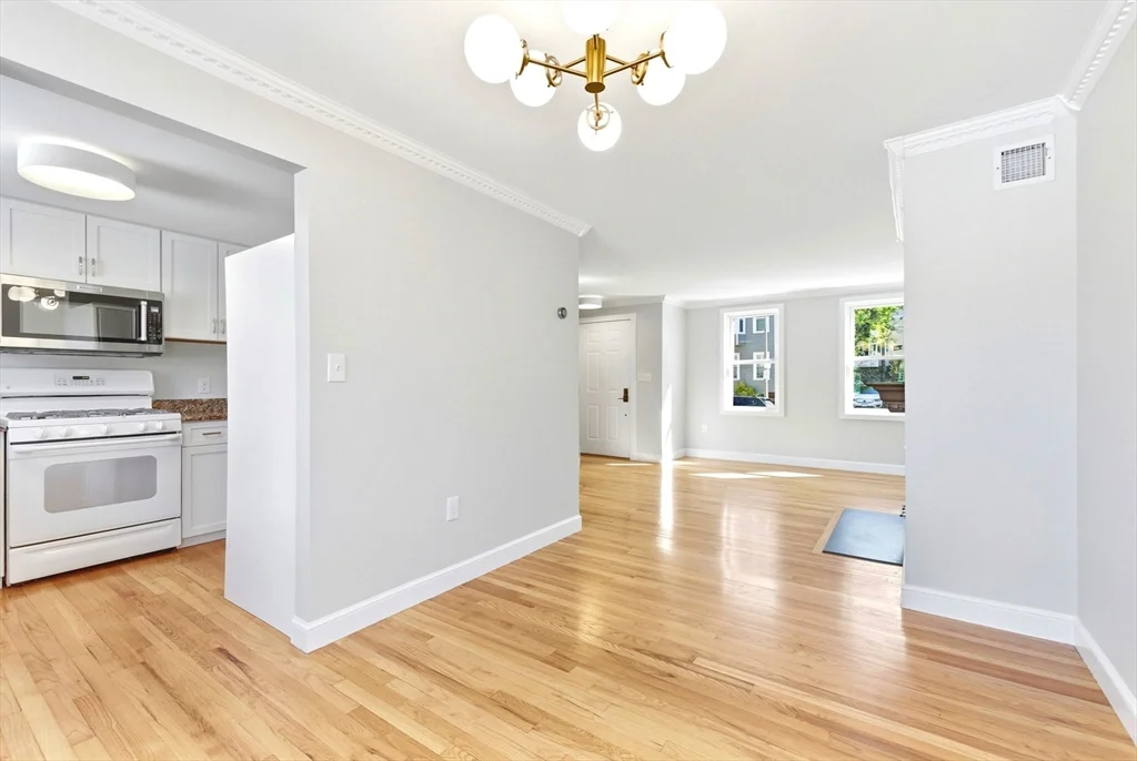 442 Main St, Charlestown