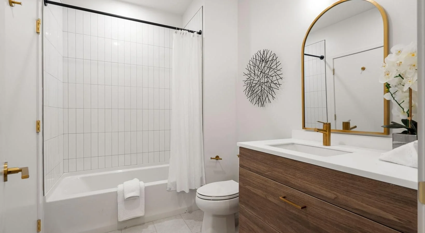 1525 Commonwealth Ave, Brighton