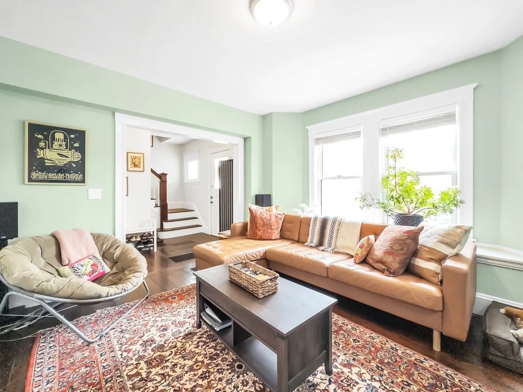 18 Alberta St, West Roxbury