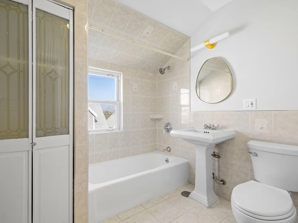 42 William St, Medford