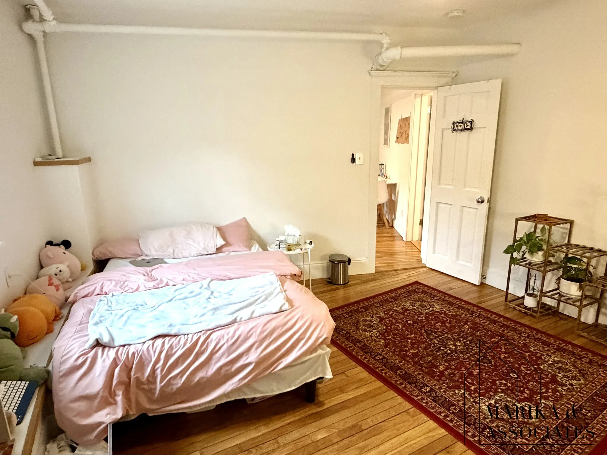 576 Washington St, Brookline