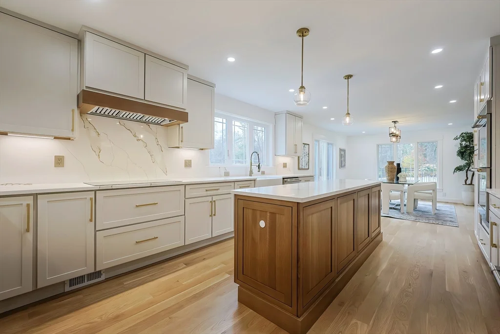 54 Spywood Rd, Sherborn