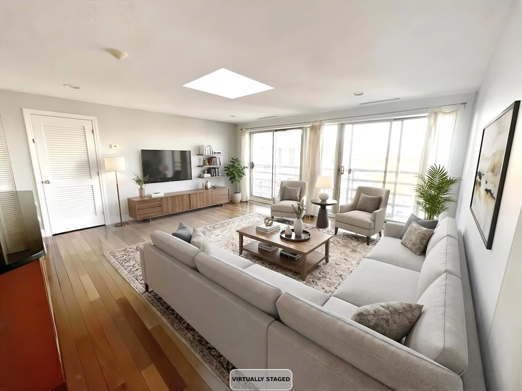20 Webster St, Coolidge Corner