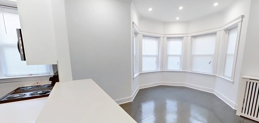 98 Queensberry St, Fenway