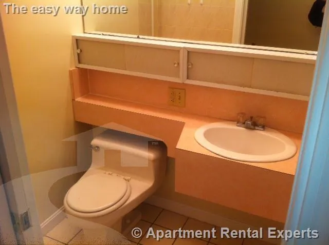 12 Mt Auburn St, Harvard Square