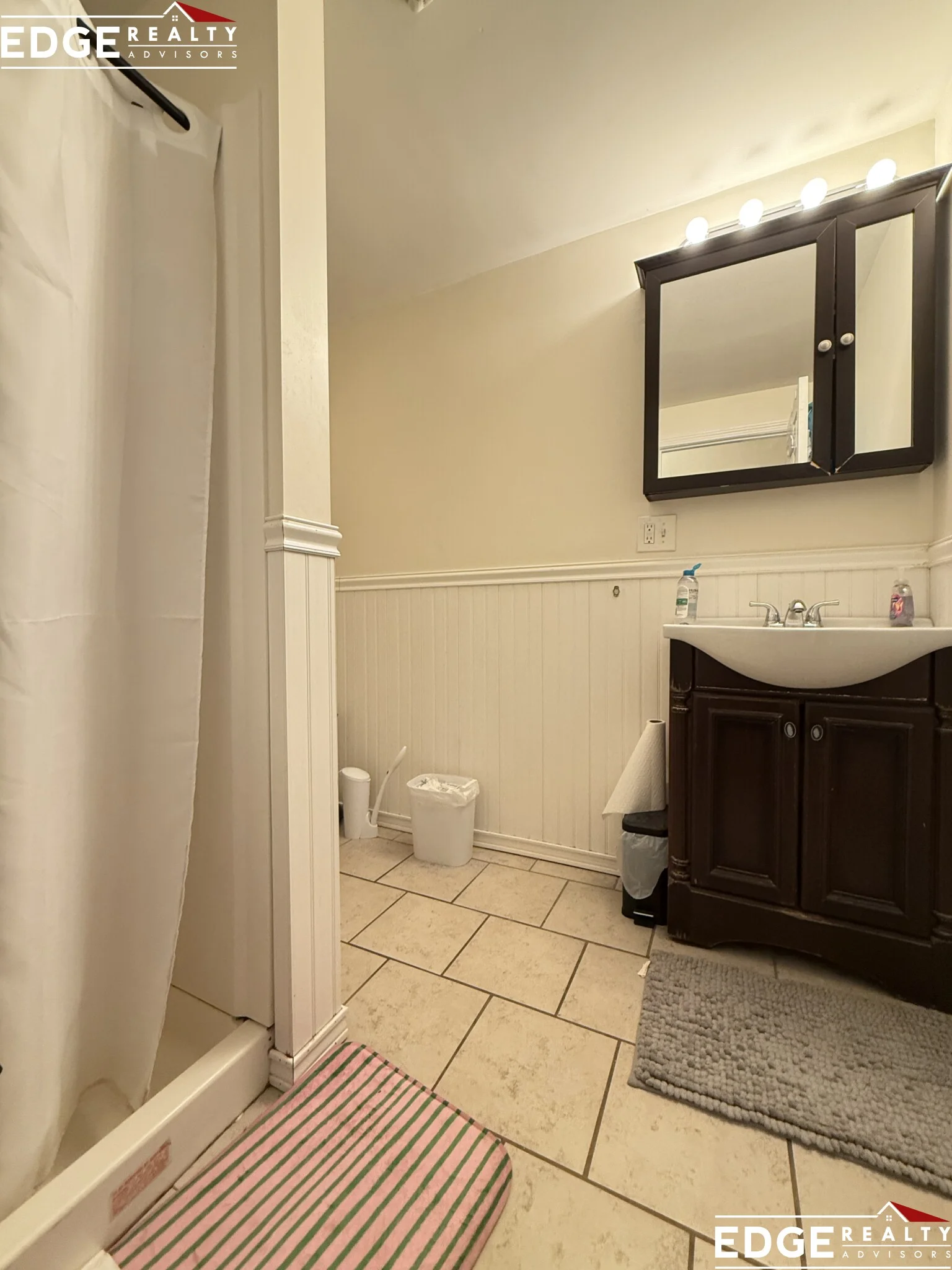 73 Thatcher St, North Brookline