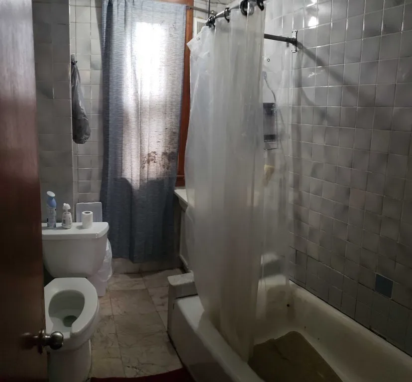 139 Lowell St, South Side