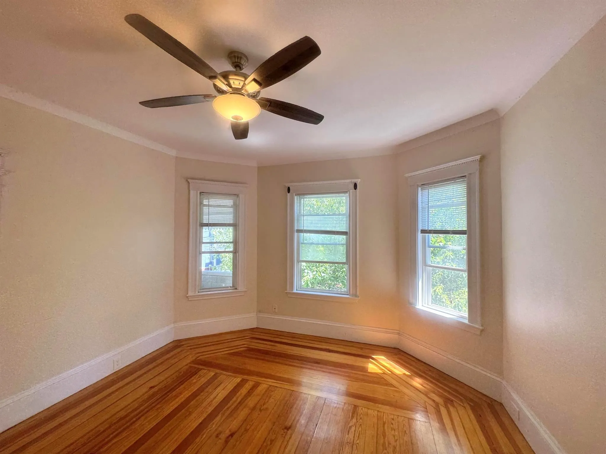 70 Josephine Ave, Powder House Square