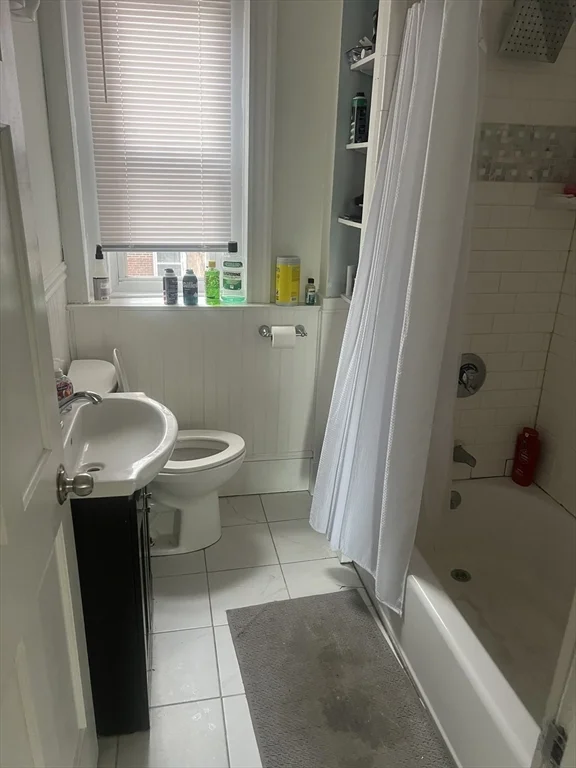 111 H St, South Boston