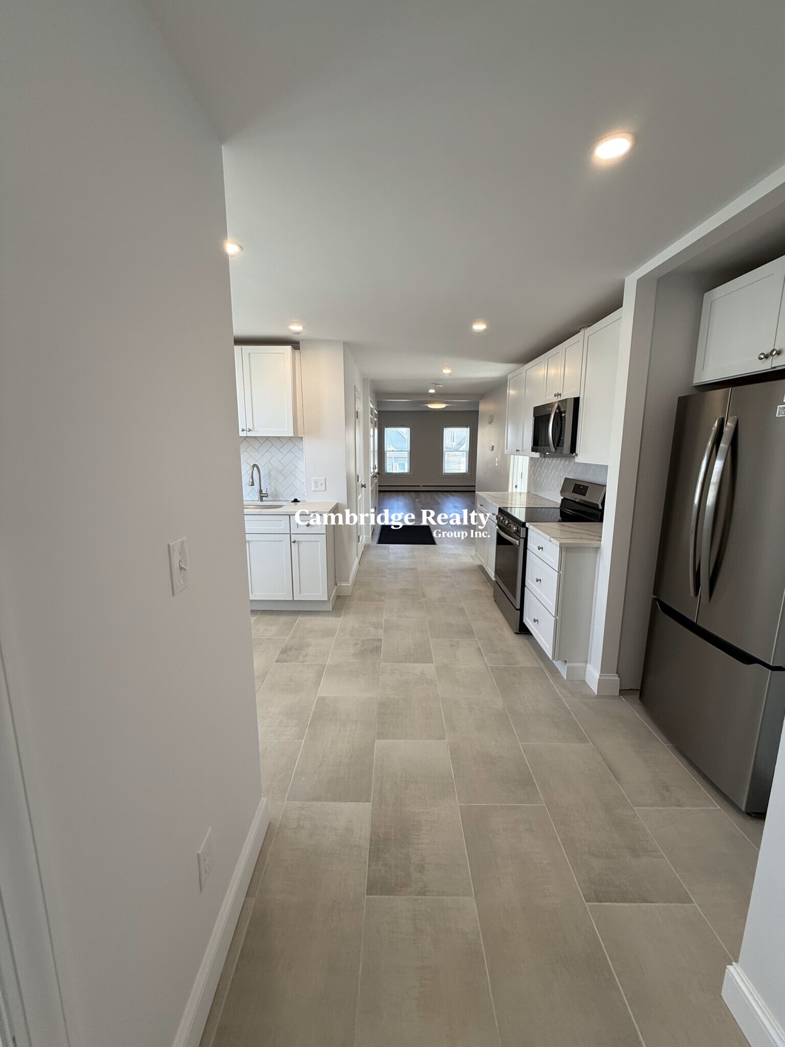 380 Main St, Everett