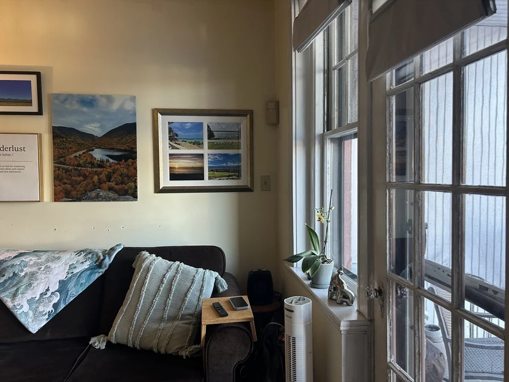 2039 Commonwealth Ave, Brighton