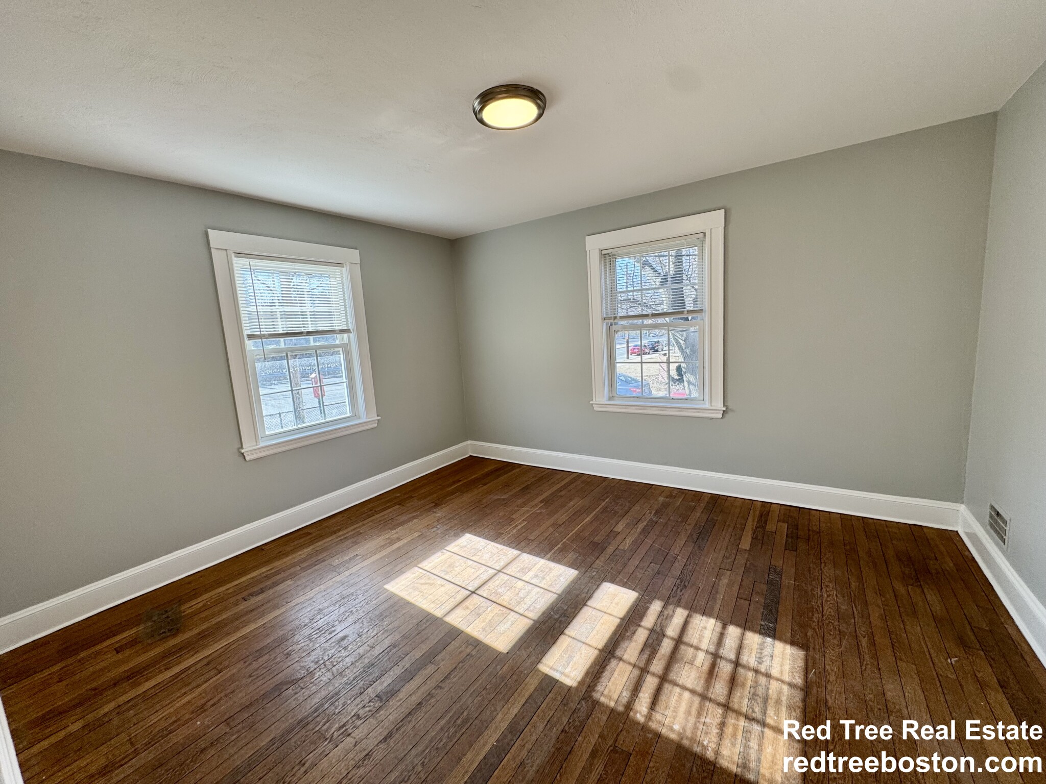 4907 Washington St, West Roxbury