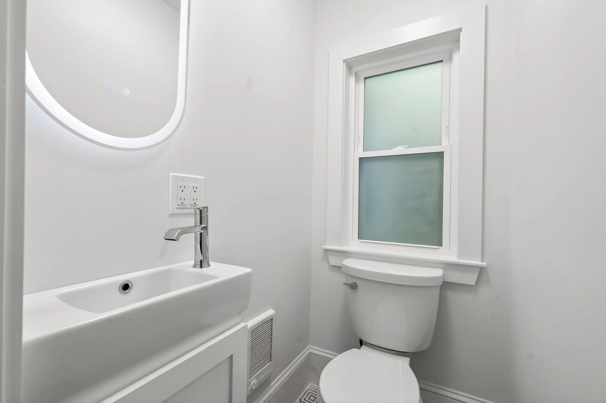 114 Woodstock St, West Somerville