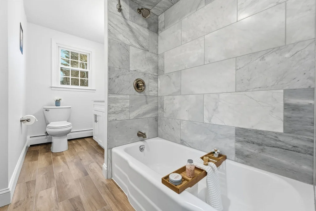 38 Juniper Ln, Holden