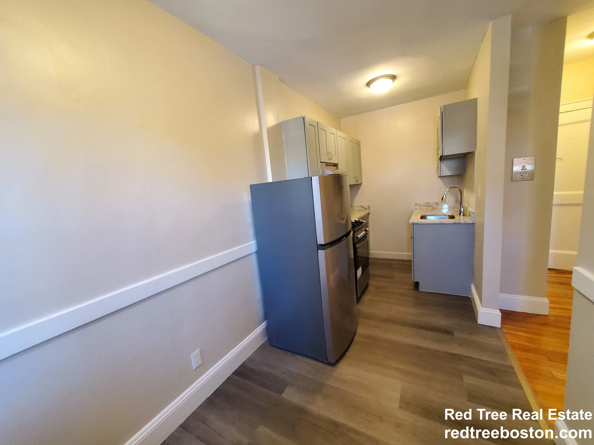 4 Cogswell Ave, North Cambridge