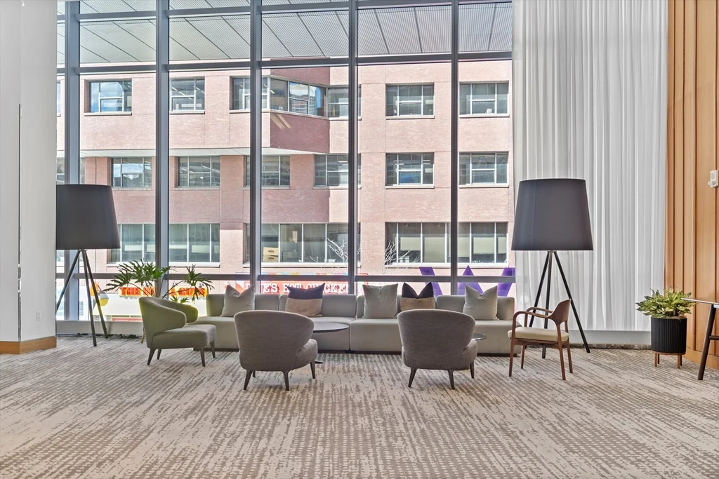 110 Stuart St, Back Bay