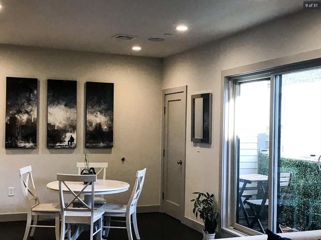 309 E St, South Boston