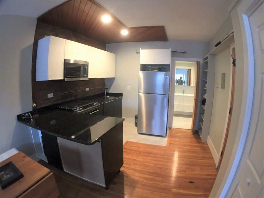 210 Hemenway St, Fenway