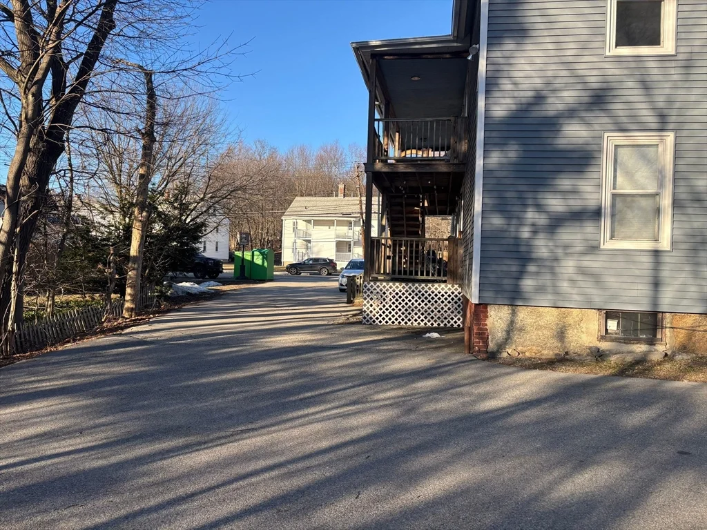 292 Providence Rd, Grafton